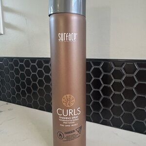 Surface Curls Finishing Spray